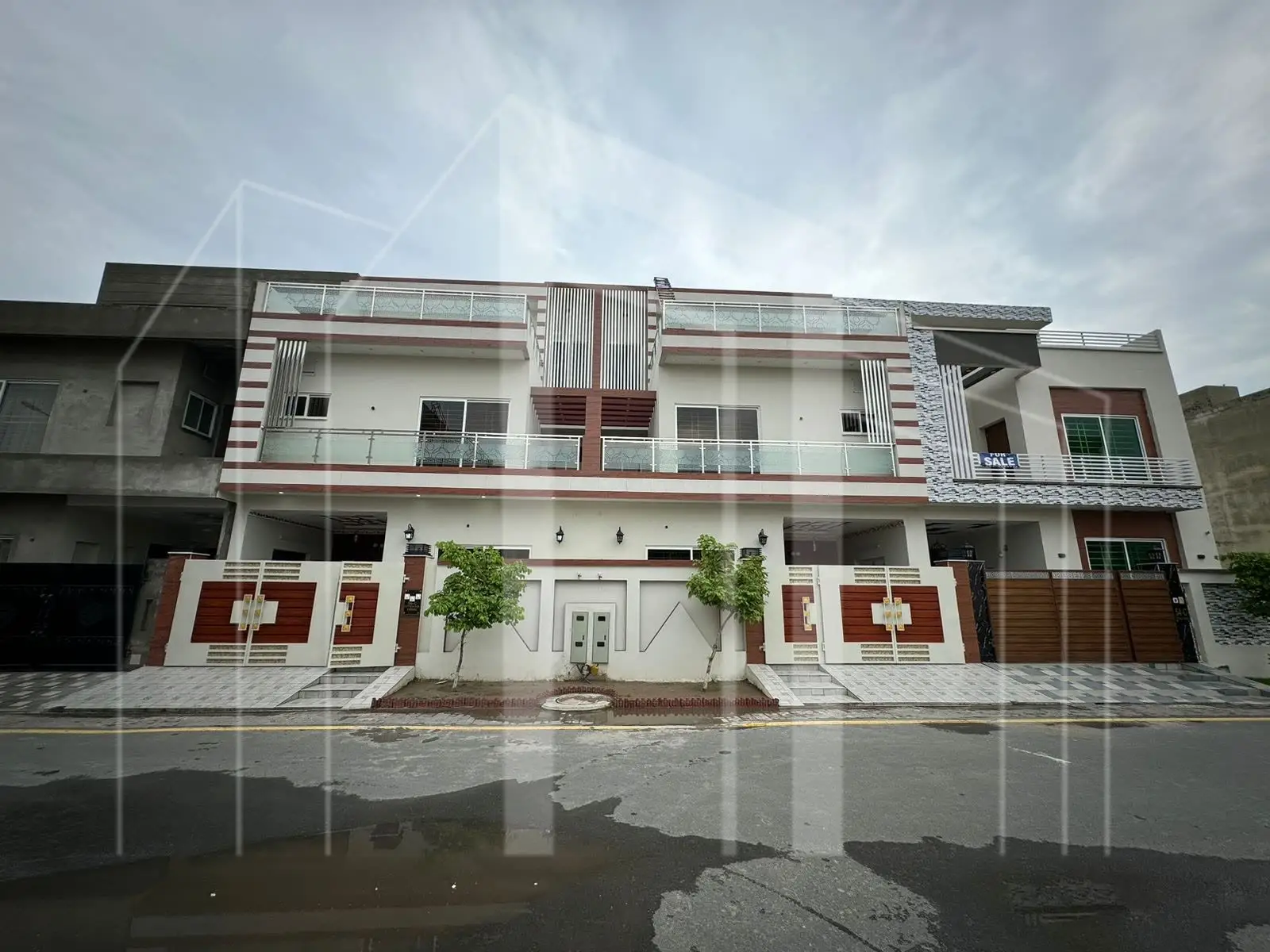 Etihad Town Phase 1 — photo 1