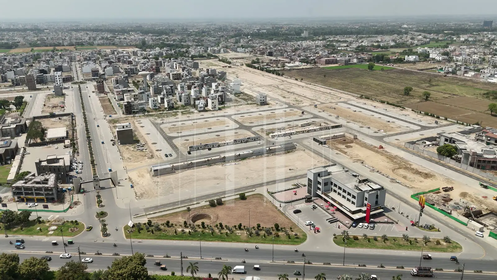 Etihad Town Phase 1, Block Royal — photo 2