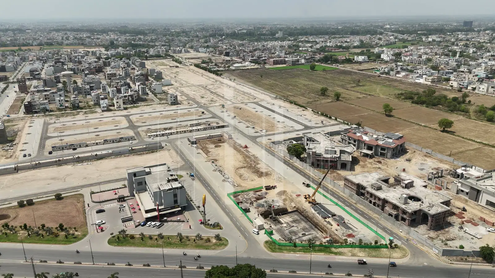 Etihad Town Phase 1, Block Royal — photo 5